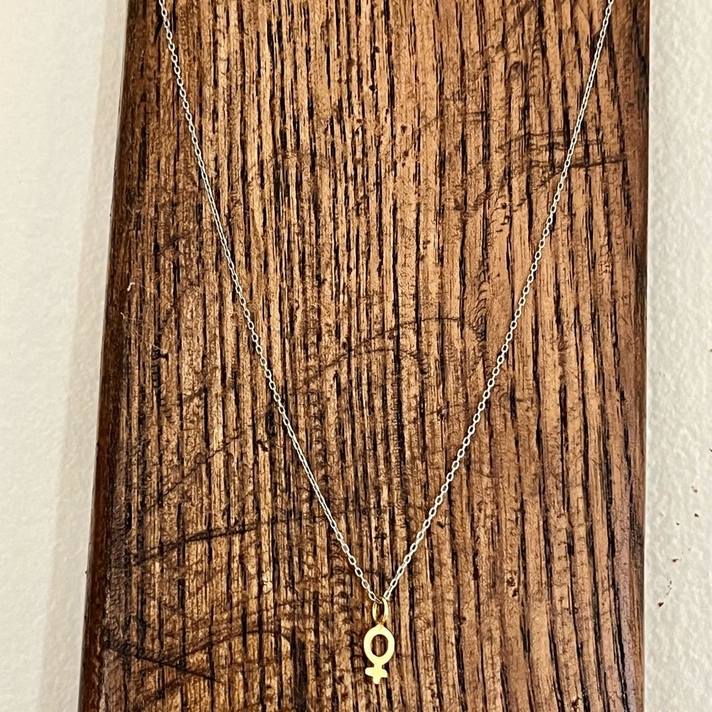 Madewell x Girls Inc. Vermeil Female Symbol Necklace.